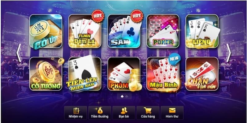 Người chơi đang tham gia ván bài tiến lên trên game đổi thưởng với bài được sắp xếp gọn gàng